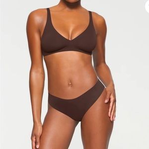 Skims Naked bralette XS espresso, brand new with tags
